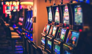 Ressenyes de les màquines escurabutxaques en línia del casino 2023 2